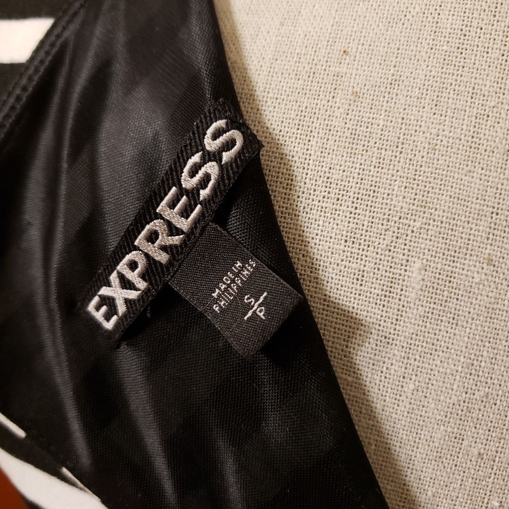 EXPRESS BLACK & WHITE STRIPE DRESS - Picture 2 of 4
